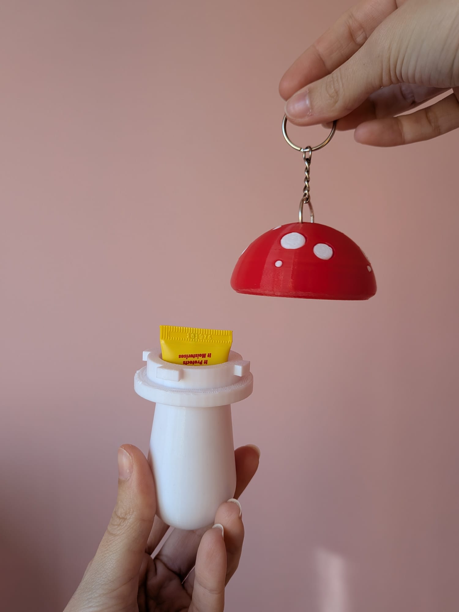 Portachiavi a forma di fungo per Labello/Rossetti/Carmex 